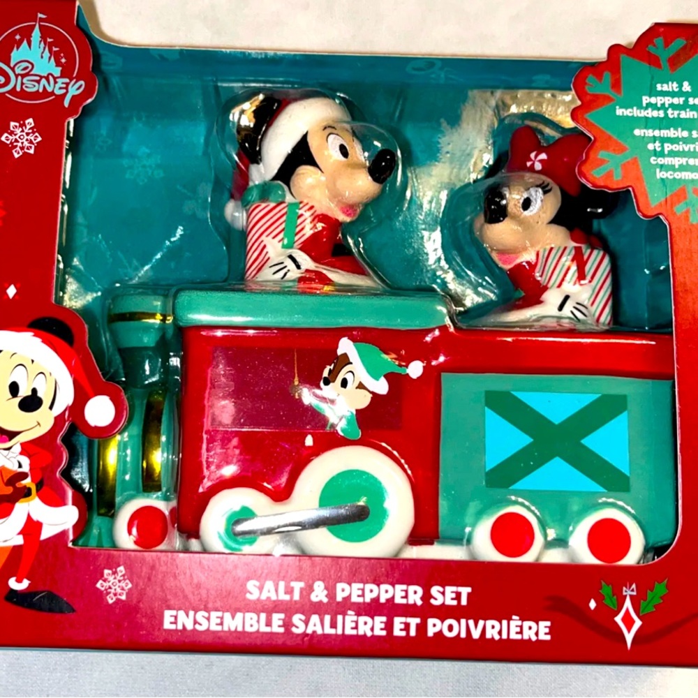 Disney Parks Mickey & Minnie Mouse 2020 Christmas Salt & Pepper Shakers Set NIP!